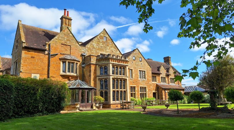 Photo of Highgate House building